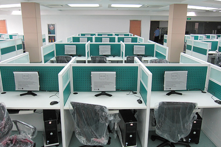 員工工作屏風位04